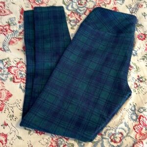 EUC Vineyard Vines holiday plaid soft leggings, sz L (14) girls